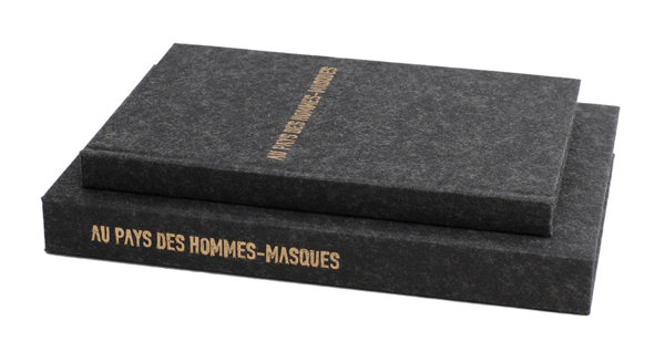 Livre et coffret Au pays des Hommes-Masques